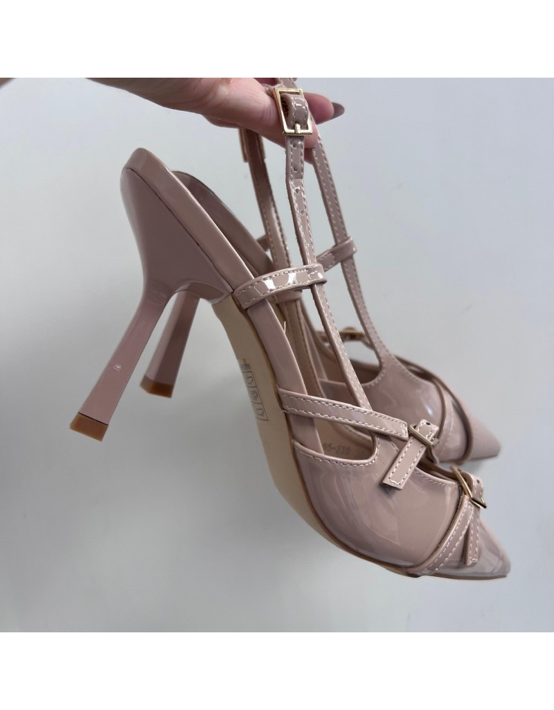 DèCOLLETè FATIMA NUDE