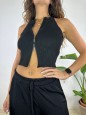 CROP TOP CON ZIP NERO