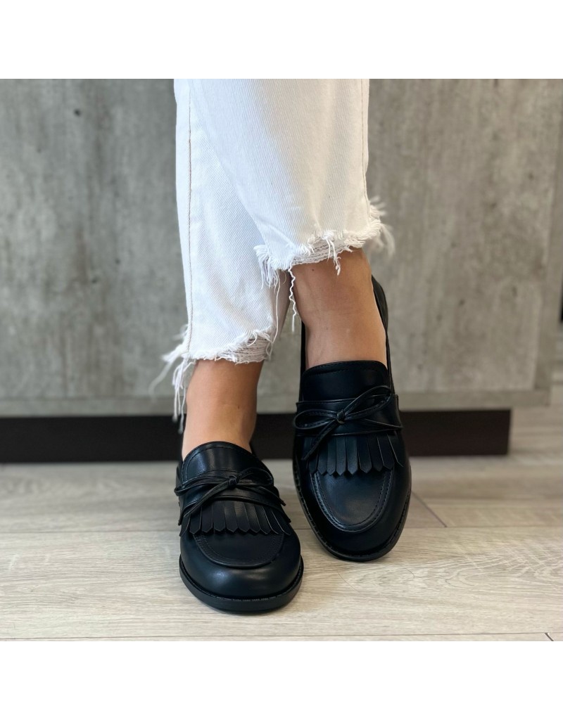 MOCASSINO CON FRANGIA