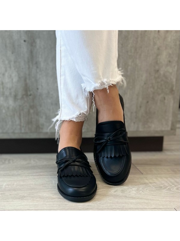 MOCASSINO CON FRANGIA