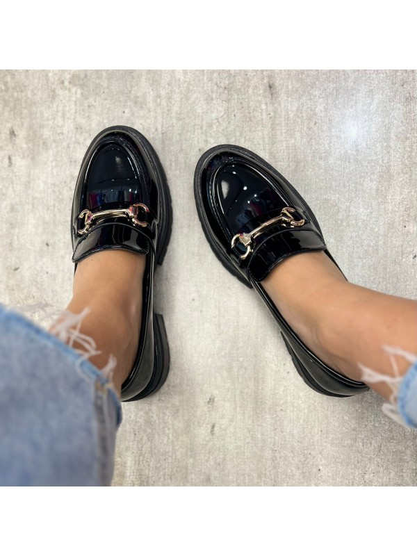 MOCASSINO CON FIBBIA LUCIDO