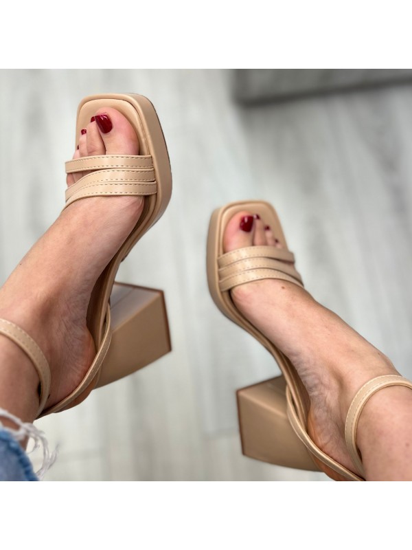 SANDALI CON PLATEAU BEIGE