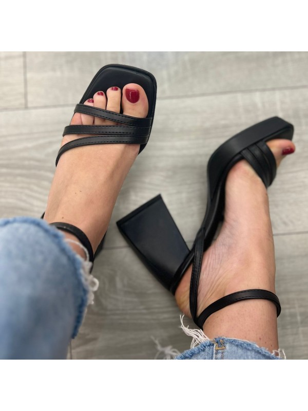 SANDALI CON PLATEAU NERI