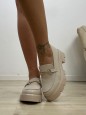 MOCASSINI CON FIBBIA BEIGE